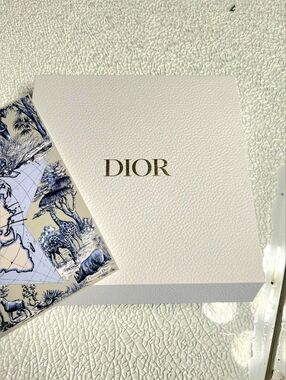 Christian Dior Puzzle Around the World 500 Pieces